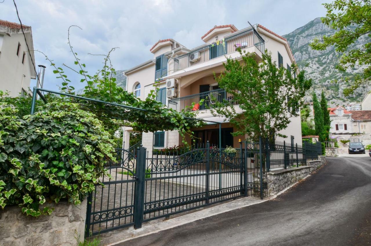 Apartment Radulovic โกตอร์ ภายนอก รูปภาพ