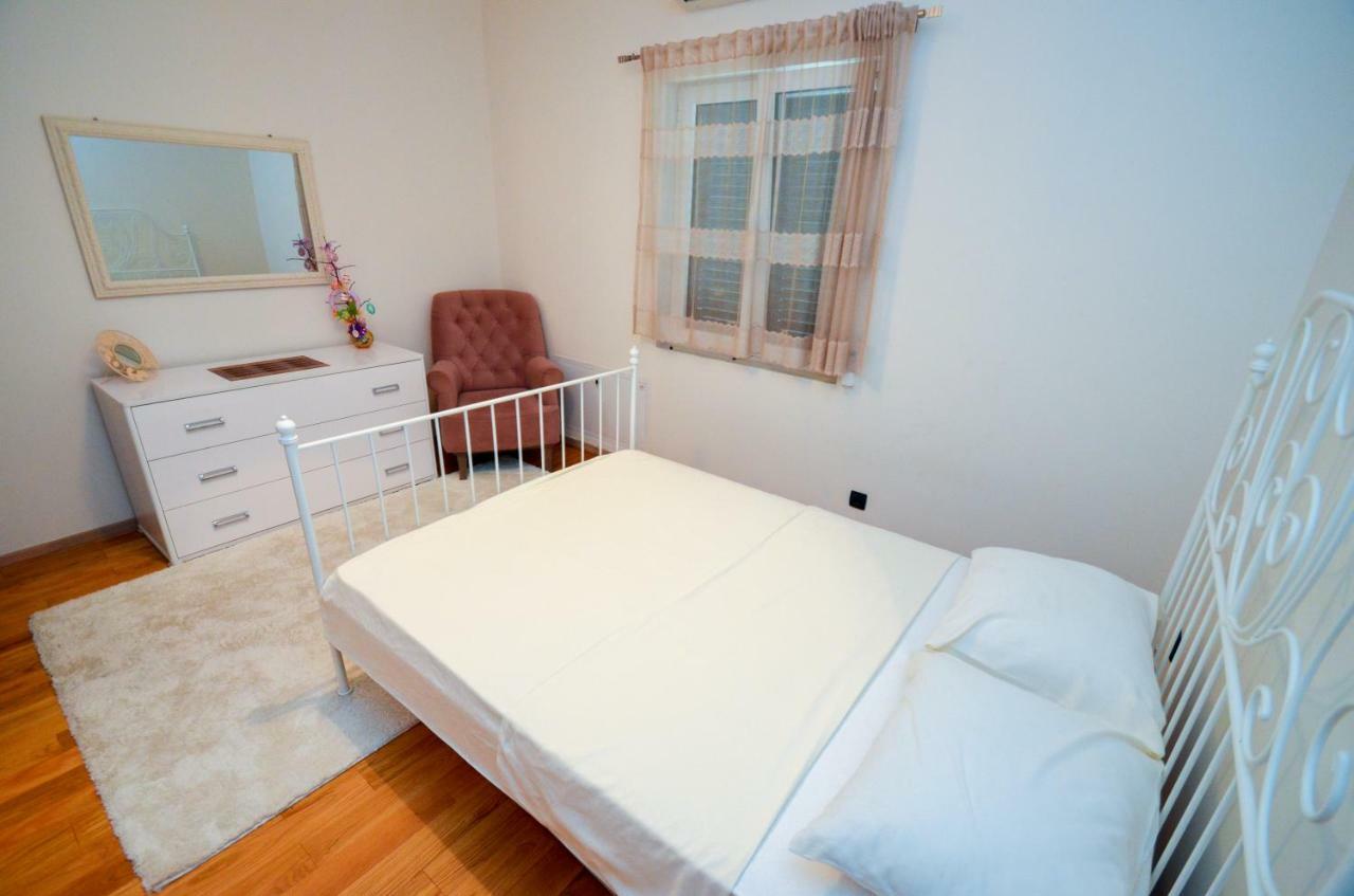 Apartment Radulovic โกตอร์ ภายนอก รูปภาพ