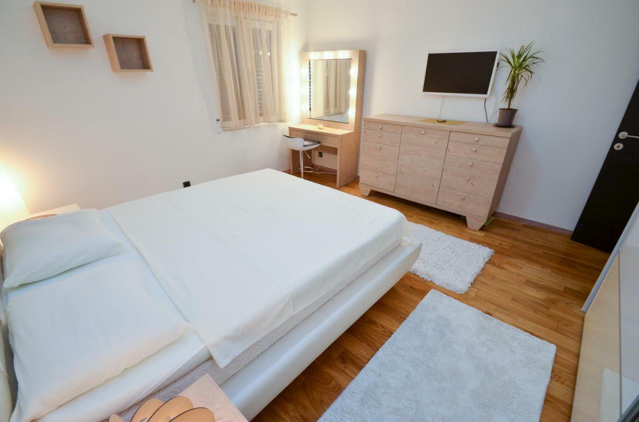 Apartment Radulovic โกตอร์ ภายนอก รูปภาพ